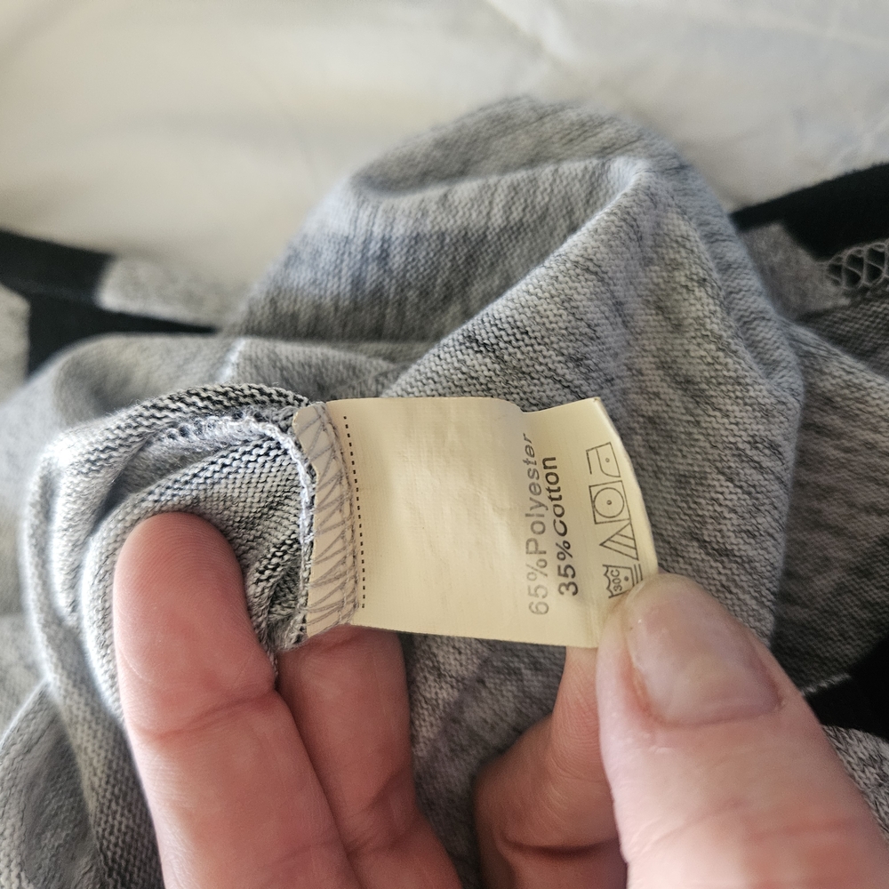 Star Patterned Gray Skirt Set - Picture 9 of 10